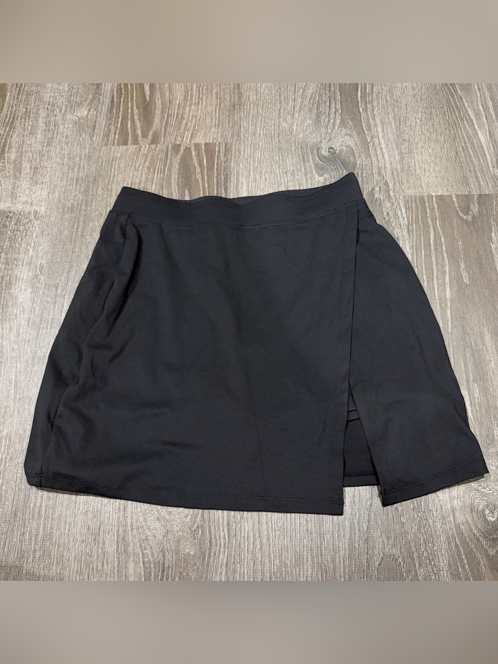 NWOT Halara Black Skort